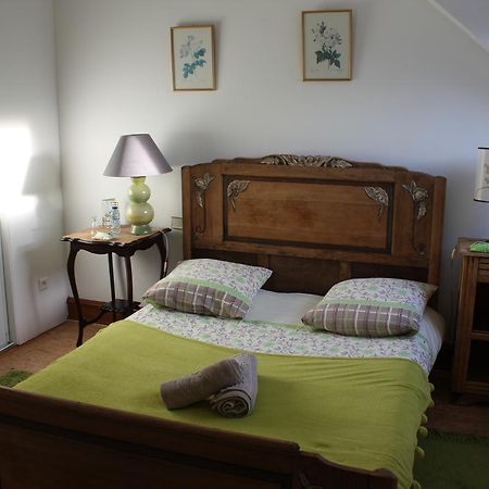 Bed and Breakfast Yec'Hed Mat Saint-Nicolas-du-Pélem Exterior foto