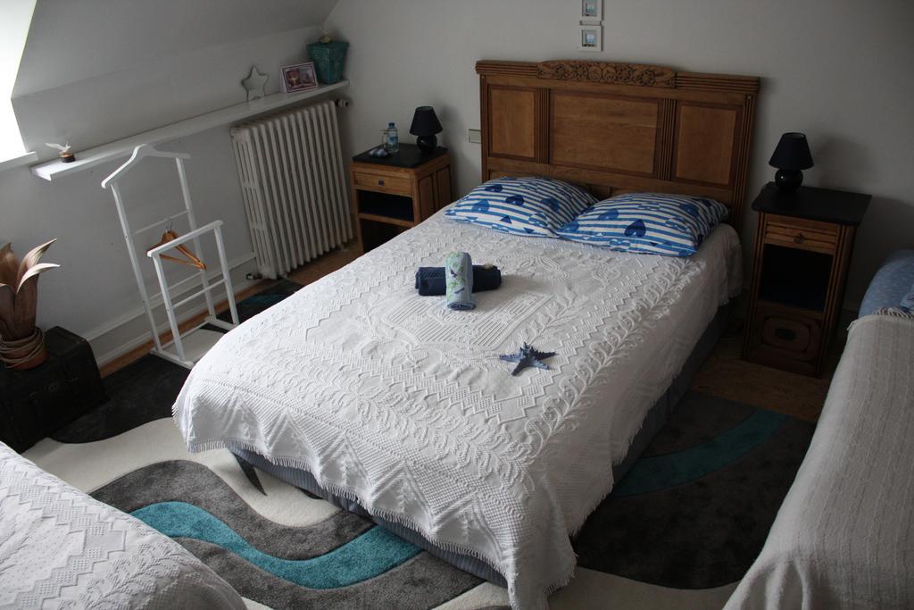 Bed and Breakfast Yec'Hed Mat Saint-Nicolas-du-Pélem Exterior foto